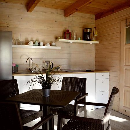 Camping Szczecinek Domy Wypoczynkowe المظهر الخارجي الصورة