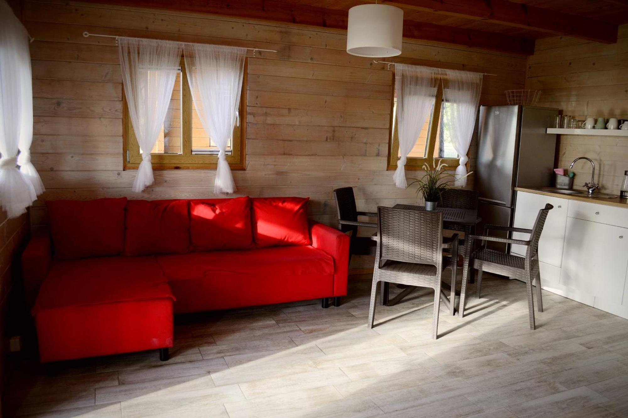 Camping Szczecinek Domy Wypoczynkowe المظهر الخارجي الصورة