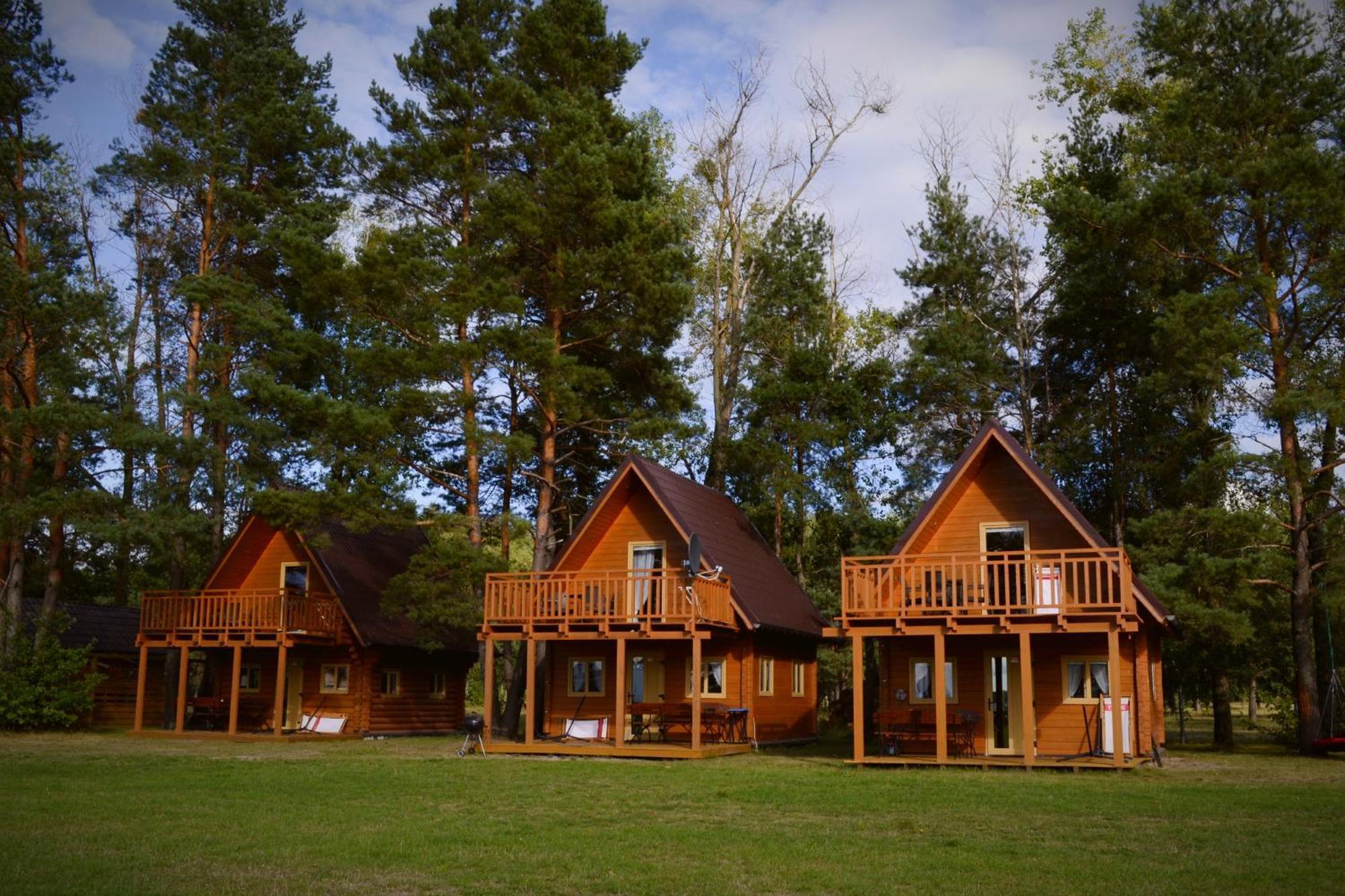 Camping Szczecinek Domy Wypoczynkowe المظهر الخارجي الصورة