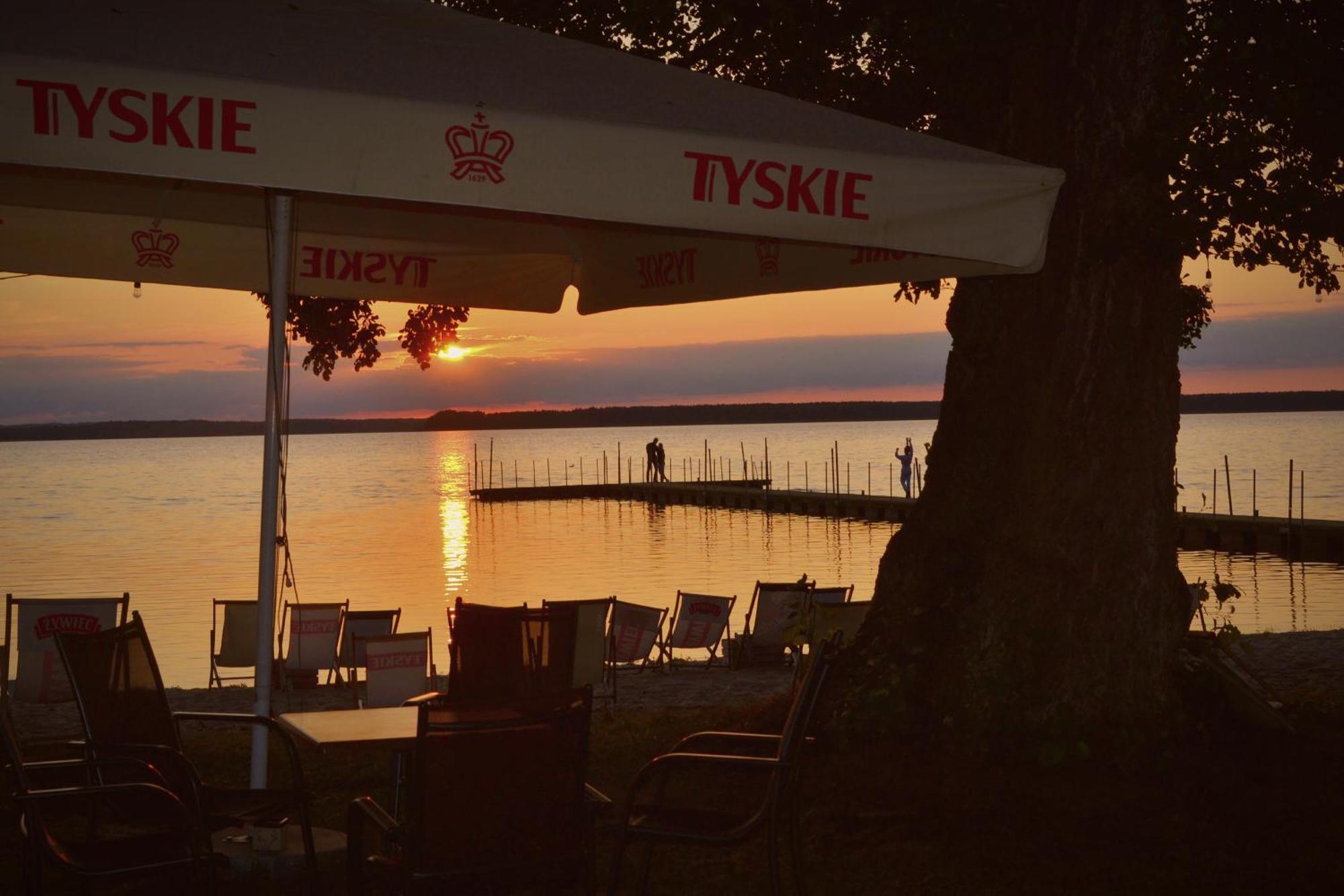 Camping Szczecinek Domy Wypoczynkowe المظهر الخارجي الصورة