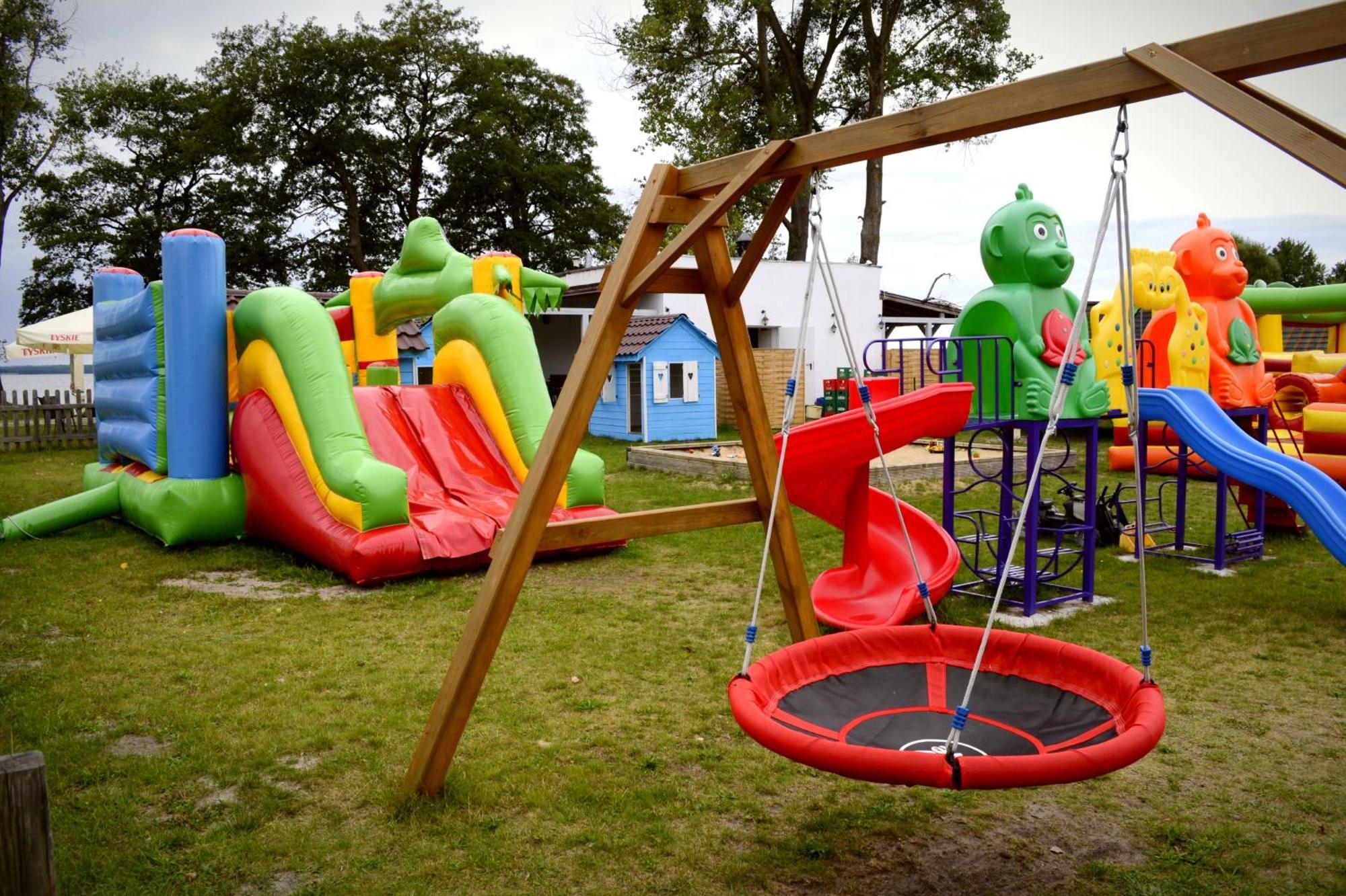 Camping Szczecinek Domy Wypoczynkowe المظهر الخارجي الصورة