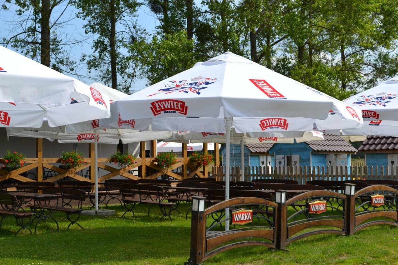 Camping Szczecinek Domy Wypoczynkowe المظهر الخارجي الصورة